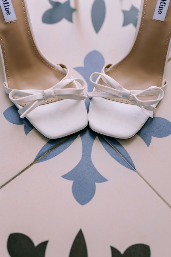 Timeless Chic Wedding White Florals Laconia