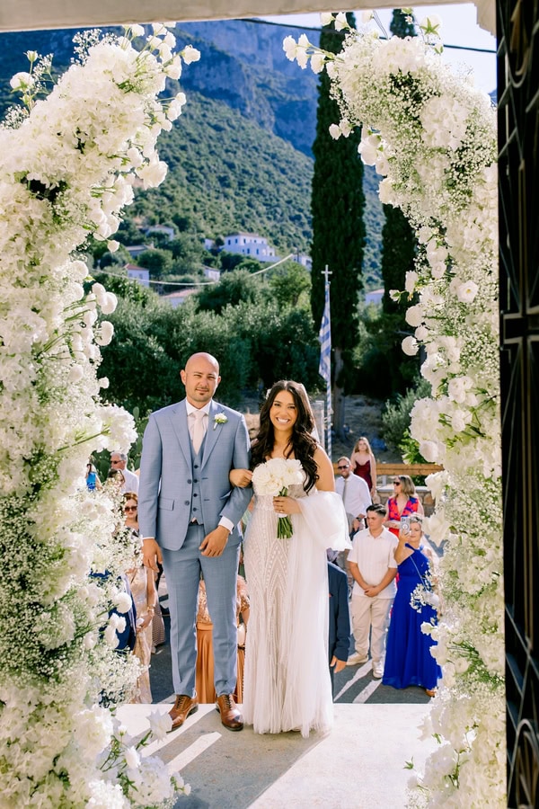 Timeless Chic Wedding White Florals Laconia