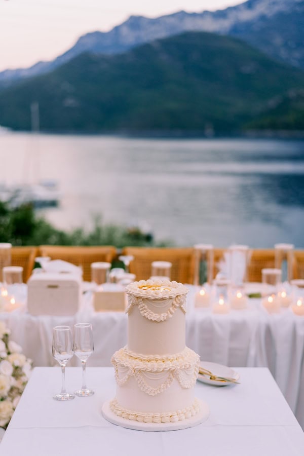 Timeless Chic Wedding White Florals Laconia