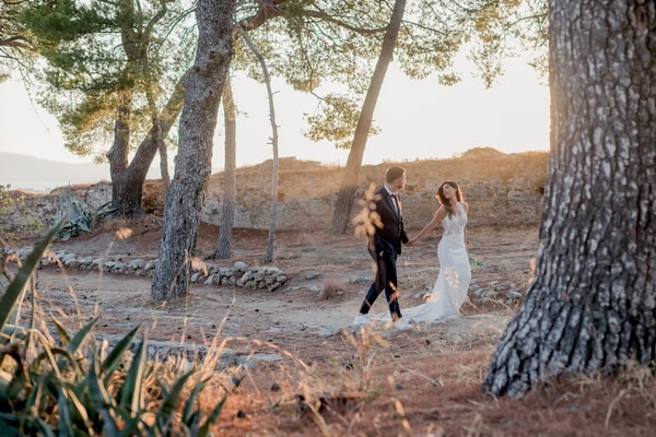 Chic Summer Wedding Kalamata White Flowers