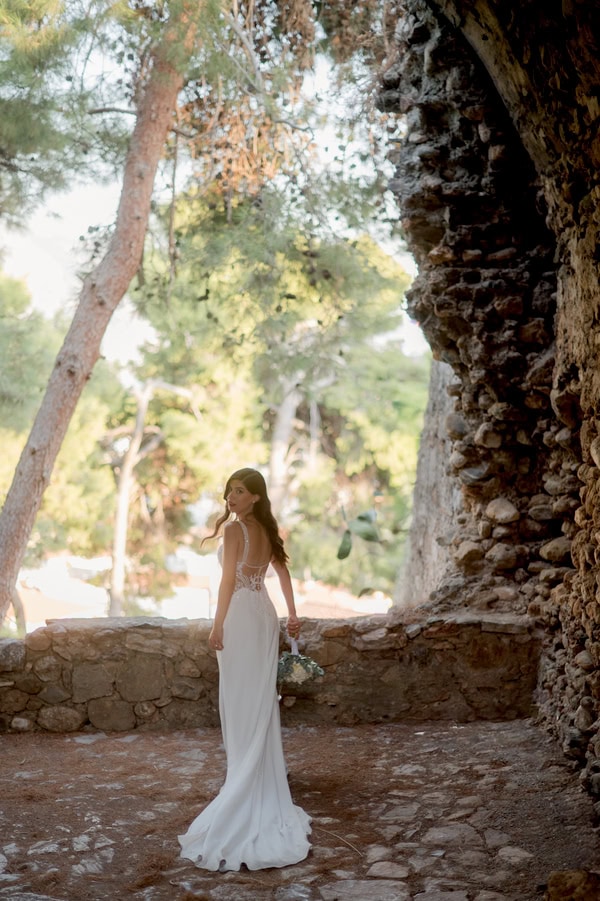 Chic Summer Wedding Kalamata White Flowers