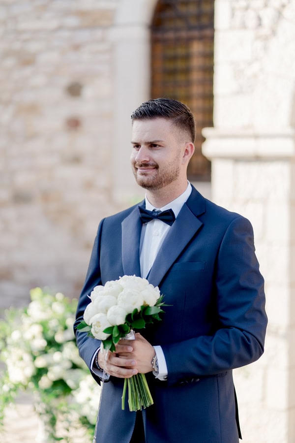 Chic Summer Wedding Kalamata White Flowers