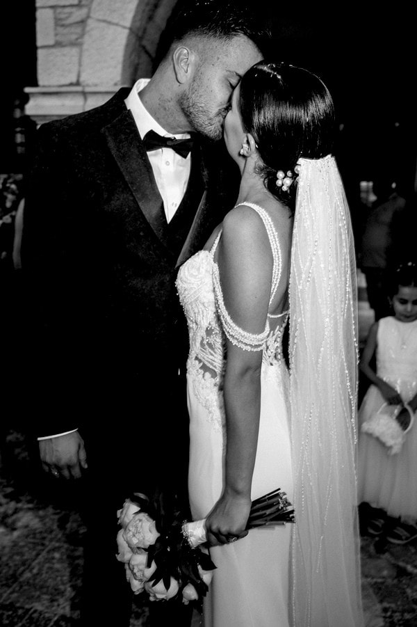 Chic Summer Wedding Kalamata White Flowers