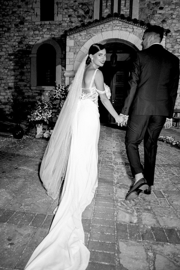 Chic Summer Wedding Kalamata White Flowers
