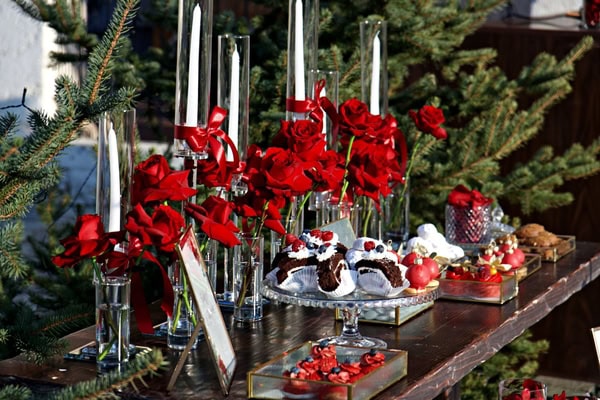 Festive Christmas Wedding Decoration Ideas Red Green