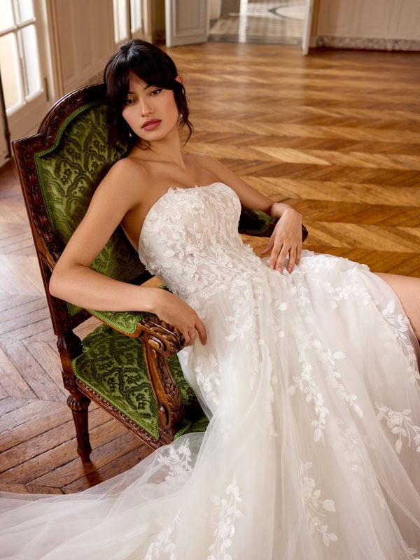 Modern Romantic Wedding Dresses Adore Justin Alexander Fall Winter