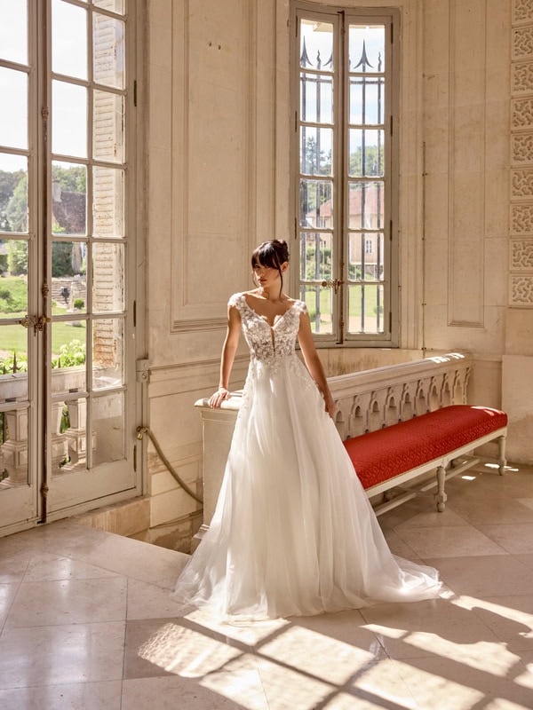 Modern Romantic Wedding Dresses Adore Justin Alexander Fall Winter