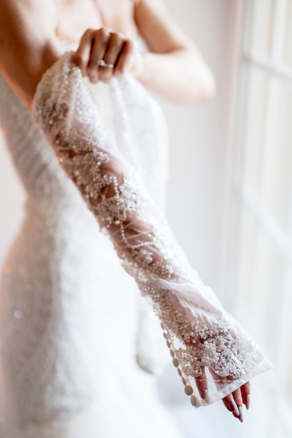 Romantic Summer Wedding White Flowers Modern Details