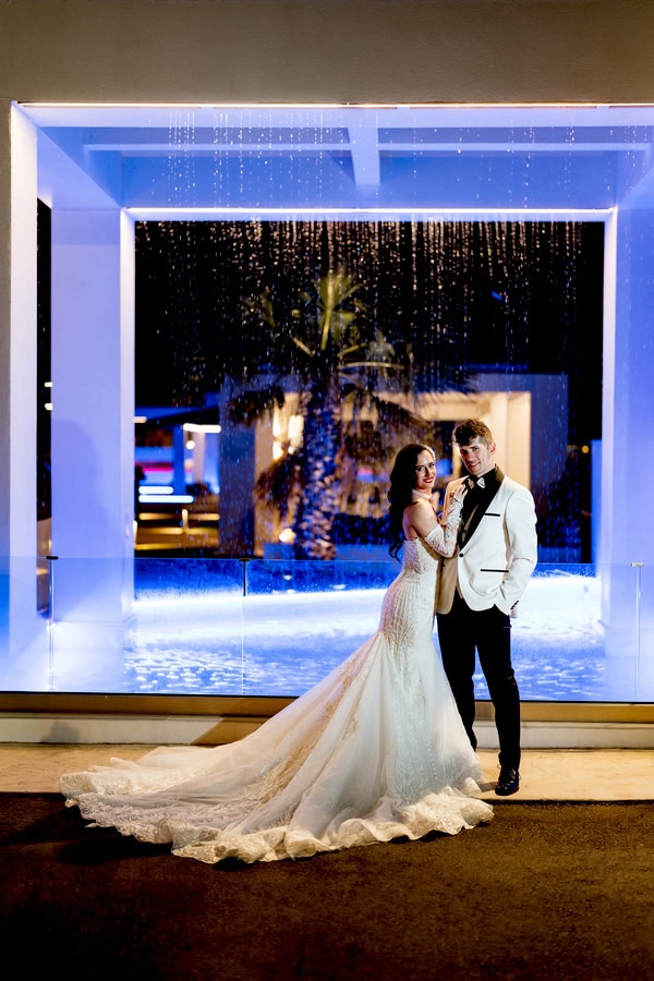 Romantic Summer Wedding White Flowers Modern Details
