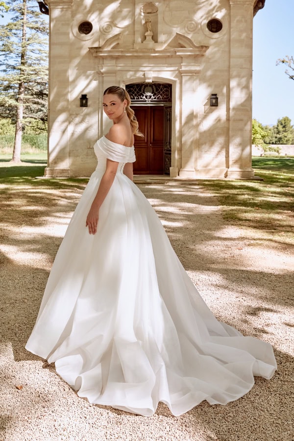 Justin Alexander Sincerity Romantic Bridal Look