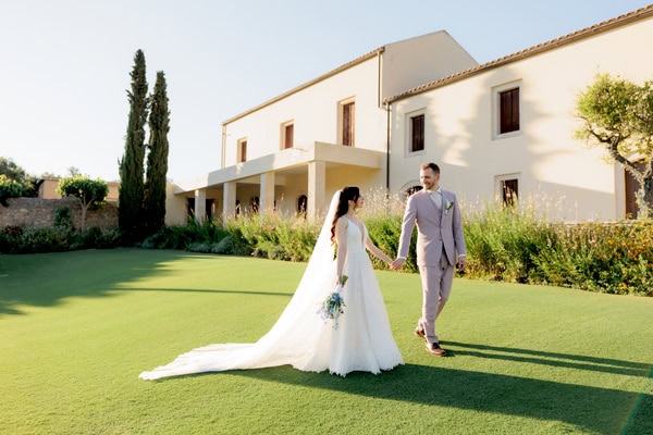 Romantic Spring Wedding White Blue Lilac Flowers