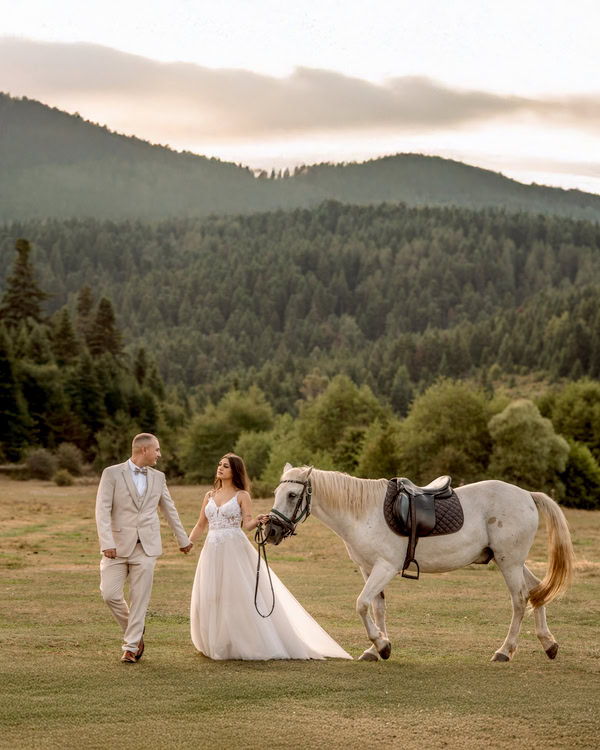 Romantic Summer Wedding With Beautiful Nature Portraits