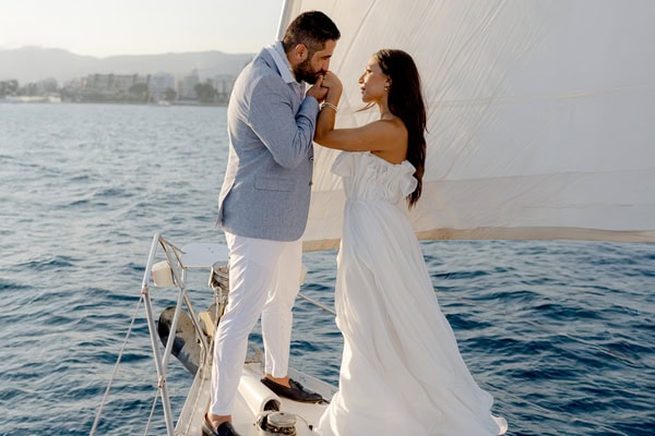Styled shoot at sea με γαλάζιες αποχρώσεις